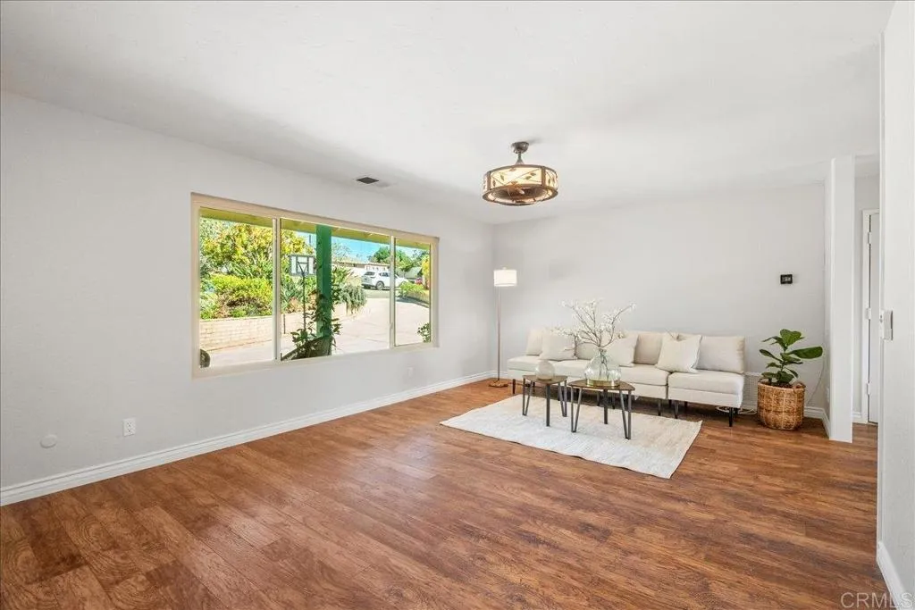 https://cdn.realtyfeed.com/cdn/127/306569529/de67a8d23c4f77164bb4ea664da1abe8.webp