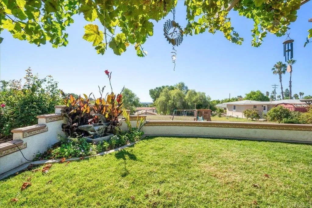 https://cdn.realtyfeed.com/cdn/127/306569529/e8efc4b3e1b63924c31e91cb1cc775b5.webp
