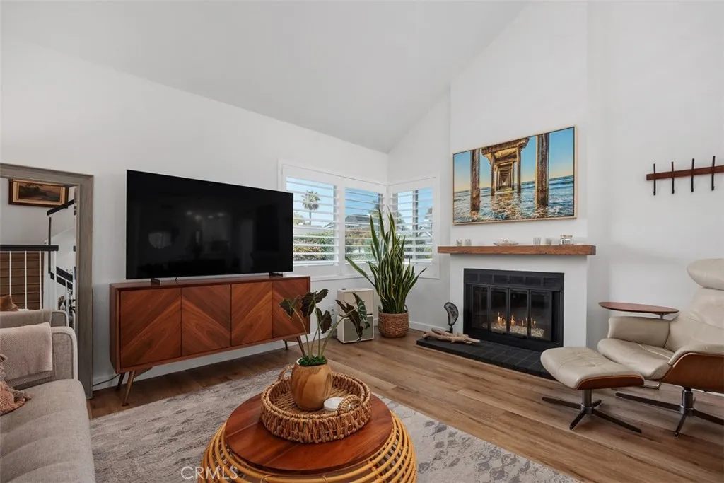 https://cdn.realtyfeed.com/cdn/127/306569589/e8c05addd8277b771bab4b0014ce2396.webp