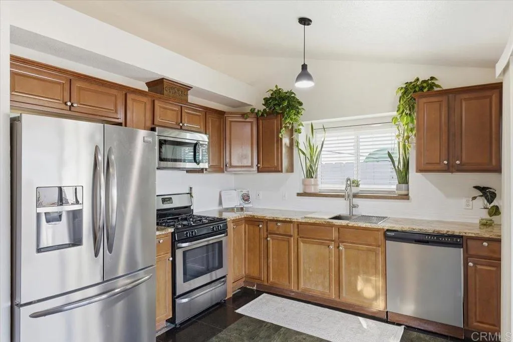https://cdn.realtyfeed.com/cdn/127/306569591/9a1d21095cde57515d077837cf6d32c5.webp