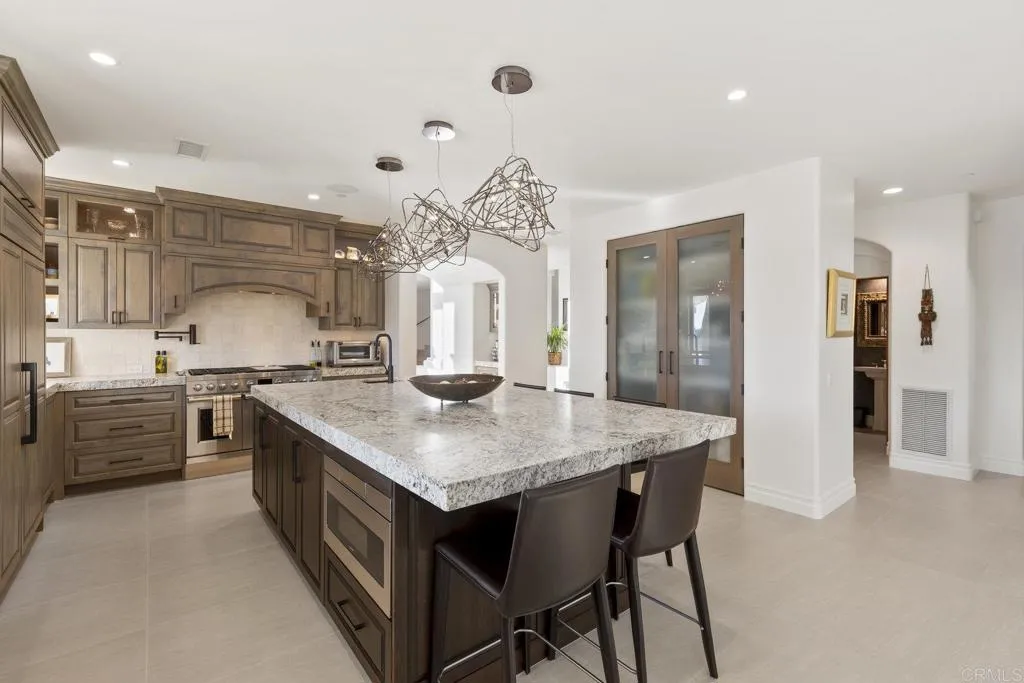 https://cdn.realtyfeed.com/cdn/127/306569599/5d5619385729357114b20e9e298ee8b6.webp