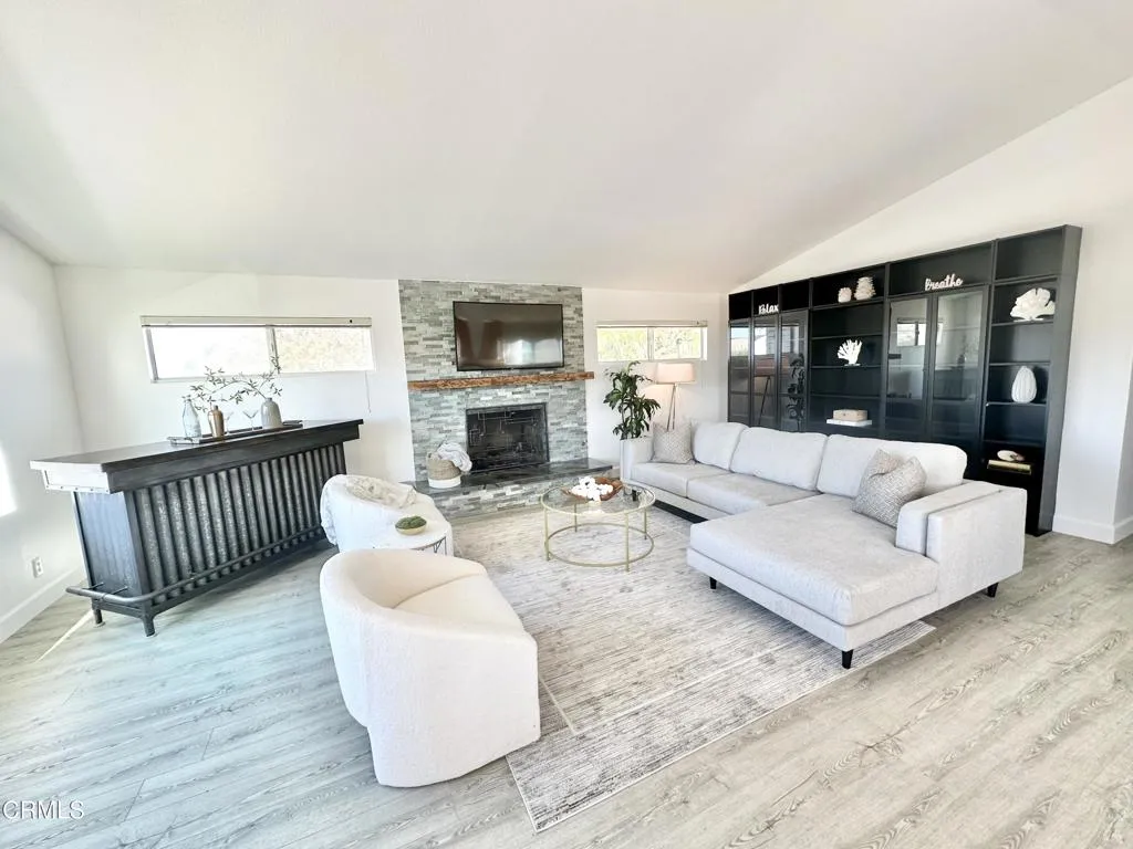 2827 Pierpont Boulevard, Ventura, CA 93001 - Photo 5 of 38, Ventura, CA