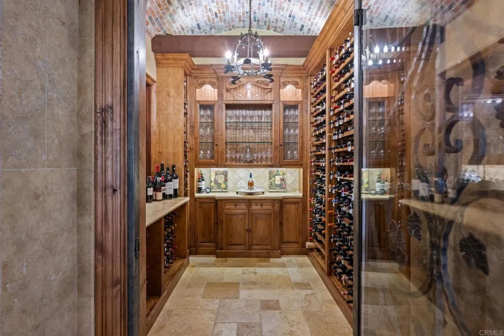 https://cdn.realtyfeed.com/cdn/127/306569724/3379ffd87936c0306fe7513a028c9ba0.webp