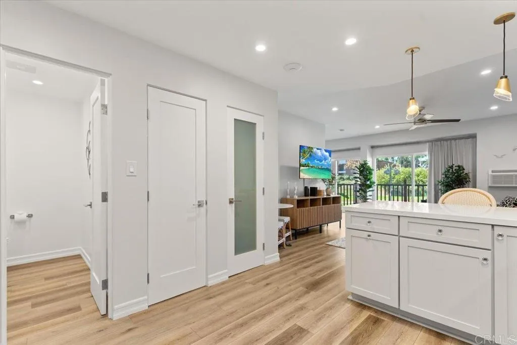 https://cdn.realtyfeed.com/cdn/127/306569735/619a6c896a5644c18a0b85104029b517.webp