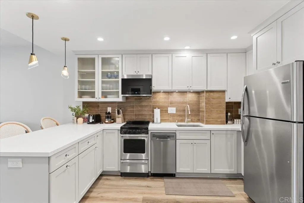 https://cdn.realtyfeed.com/cdn/127/306569735/9a5c04ee9523e4568d3a43571dc273bb.webp