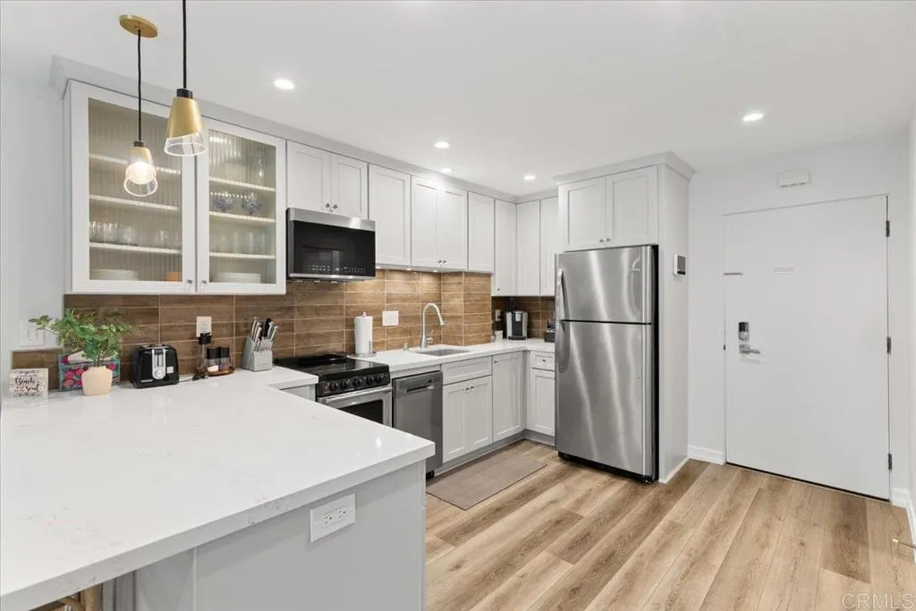 https://cdn.realtyfeed.com/cdn/127/306569735/9f7f11a03d2f9d6defd5f583579d96d0.webp