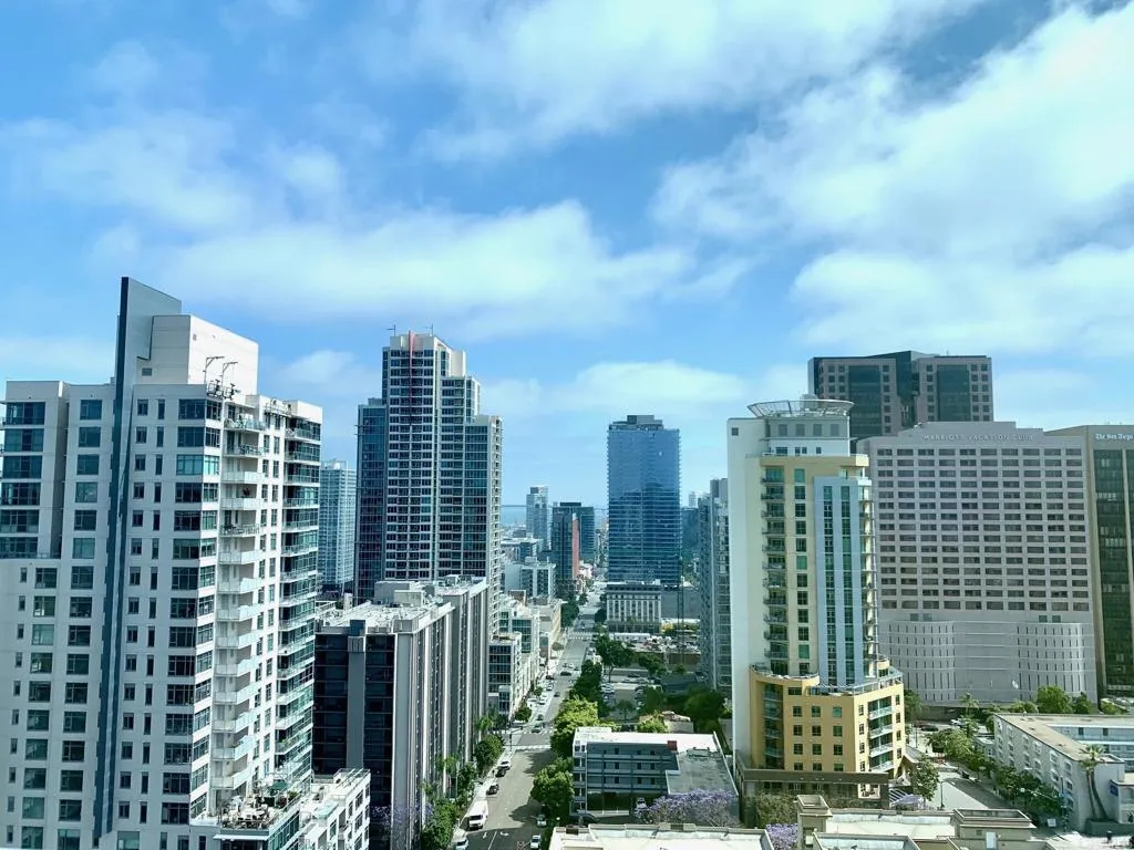 https://cdn.realtyfeed.com/cdn/127/306569822/135c7b4d6e7367b1a3b1632ad08872bc.webp