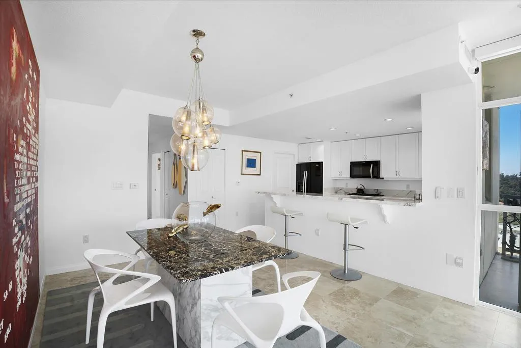https://cdn.realtyfeed.com/cdn/127/306569822/9f196cebd88738a0570e7391dd3de4a4.webp