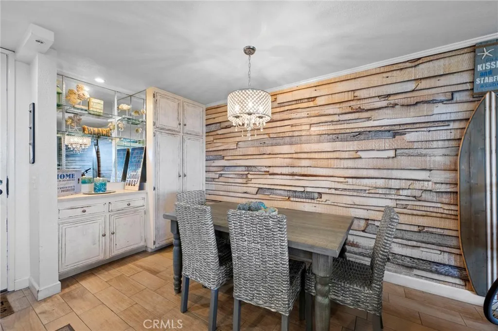 https://cdn.realtyfeed.com/cdn/127/306569839/135ce8f2073bbb23ebdfaf9fa0dc1b14.webp