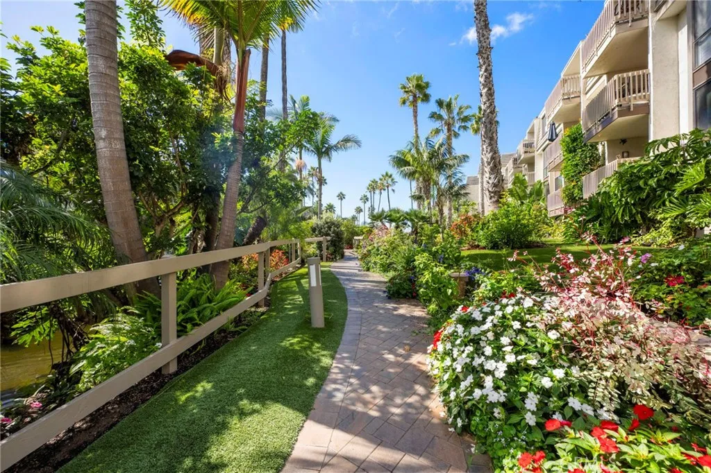 https://cdn.realtyfeed.com/cdn/127/306569839/a2c4ca68ce9d90287e6d14909af46021.webp