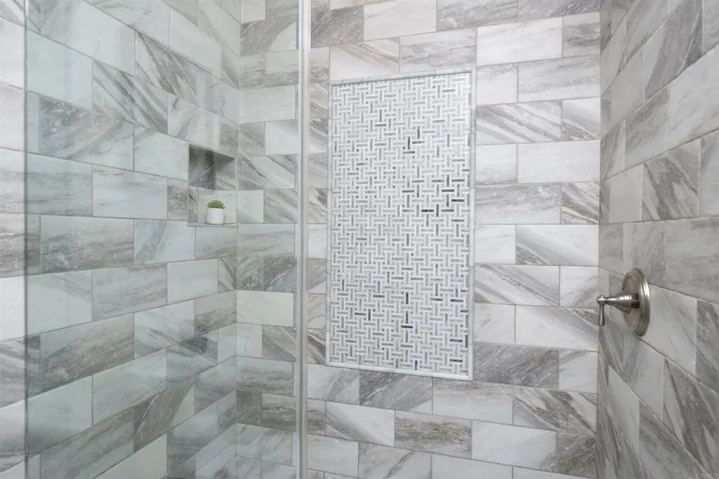 Photo #17: NDP2510104 Listing: Photo #17