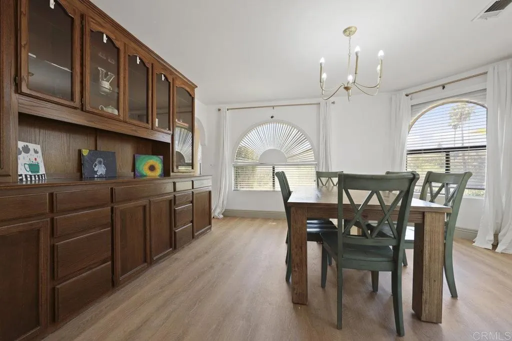 https://cdn.realtyfeed.com/cdn/127/306569870/5a02b408d7ac15f1479208a5e023e584.webp