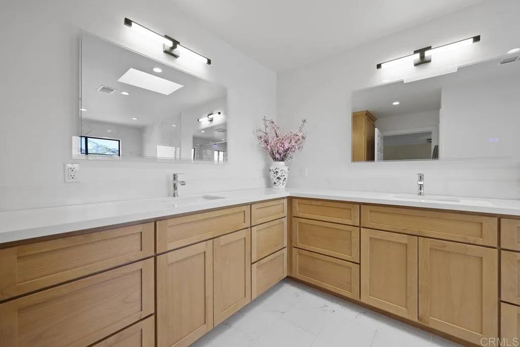 https://cdn.realtyfeed.com/cdn/127/306569870/80178f4fdd5ef1559d14646dce40b197.webp