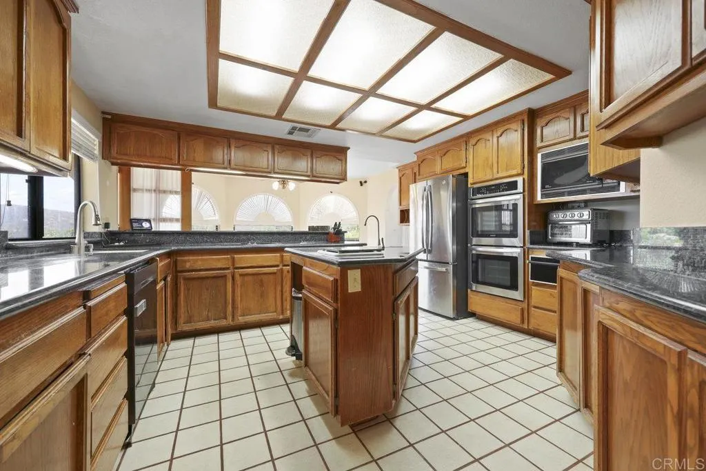 https://cdn.realtyfeed.com/cdn/127/306569870/c1524ba54a506d07f17bfda0986a8873.webp
