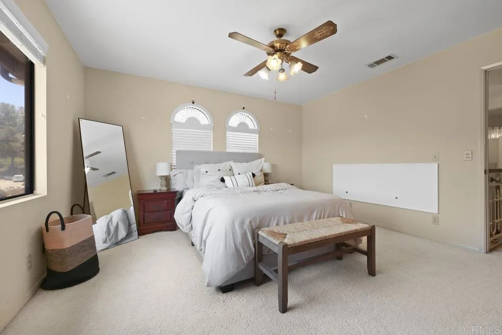 https://cdn.realtyfeed.com/cdn/127/306569870/c5618ca2405078a1980890588ba14dc3.webp