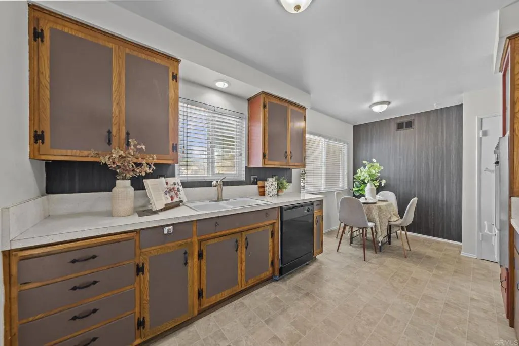 https://cdn.realtyfeed.com/cdn/127/306569895/3e973220ab9f99469976c423d1ba827f.webp