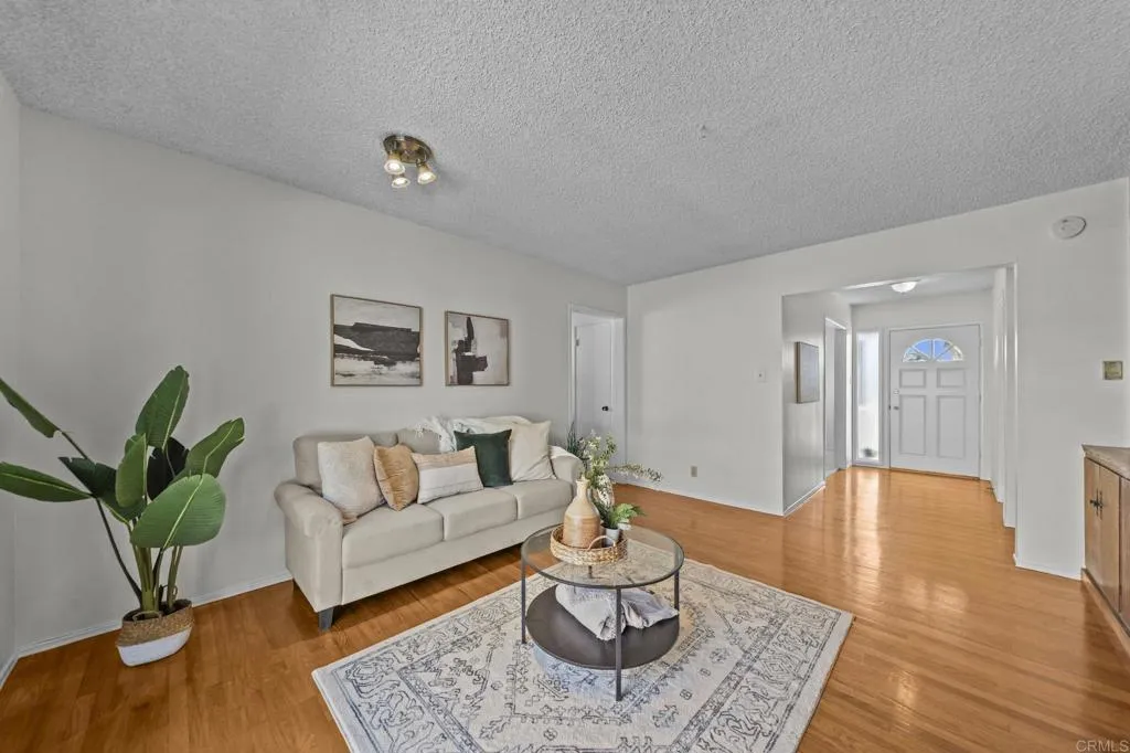 https://cdn.realtyfeed.com/cdn/127/306569895/82f4930137f95e3c8007ca79d4cb6aed.webp