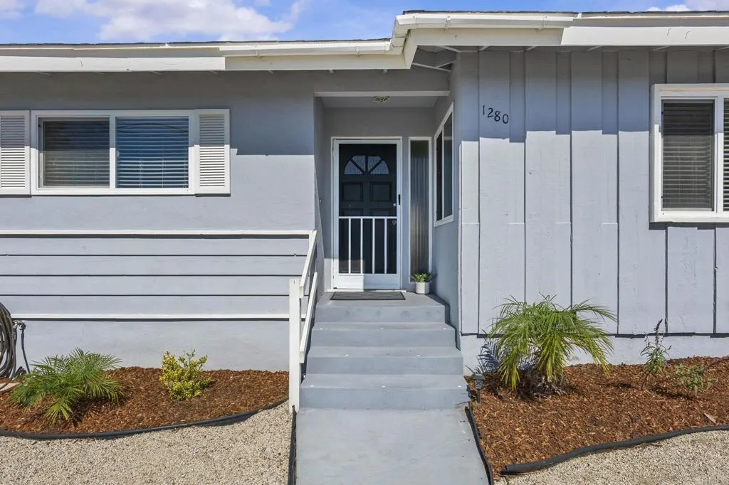 https://cdn.realtyfeed.com/cdn/127/306569895/870cf1e9008eb98be434884476e8f5f1.webp