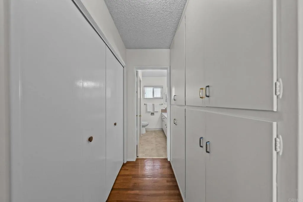https://cdn.realtyfeed.com/cdn/127/306569895/a16dfebde9580b369220311686ab742d.webp