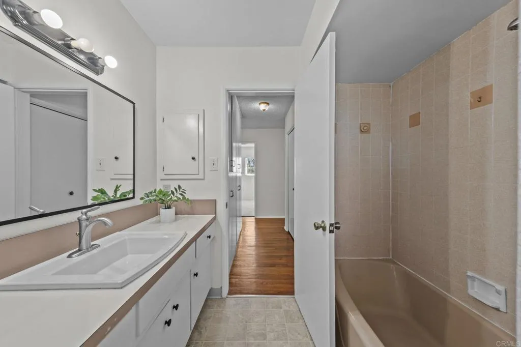 https://cdn.realtyfeed.com/cdn/127/306569895/bfdd0b30634698fa2e7ee7b685da7613.webp