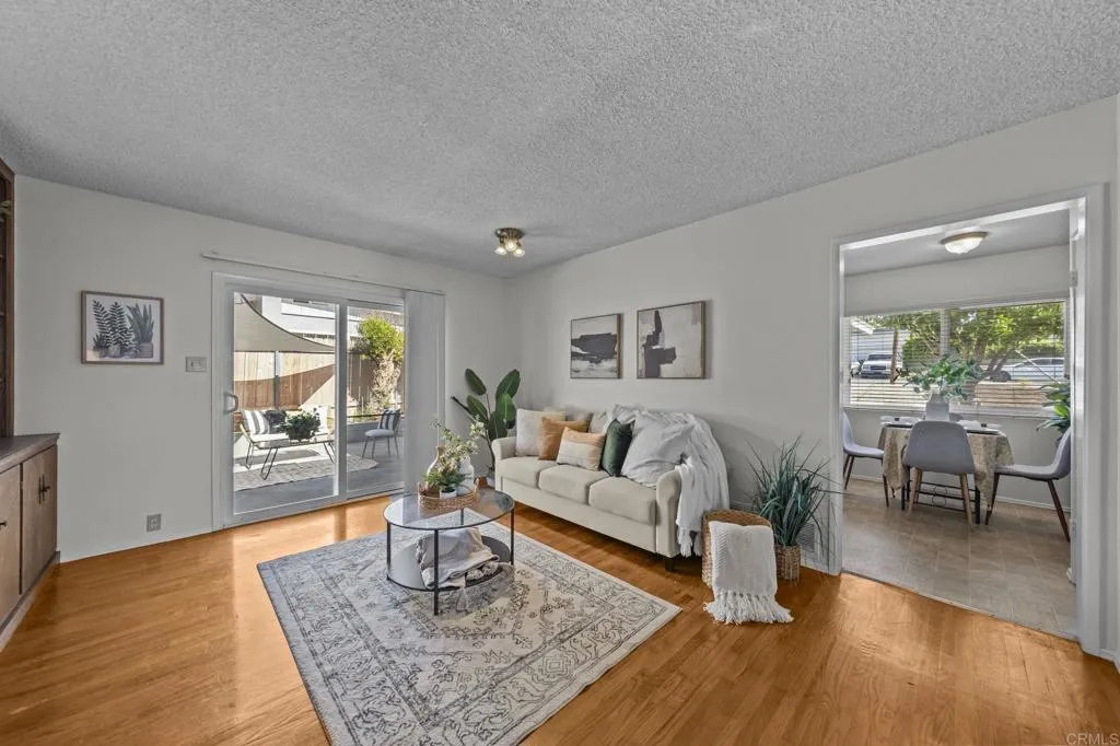 https://cdn.realtyfeed.com/cdn/127/306569895/e2288e79c75f1f7b480bcd7c4209c141.webp