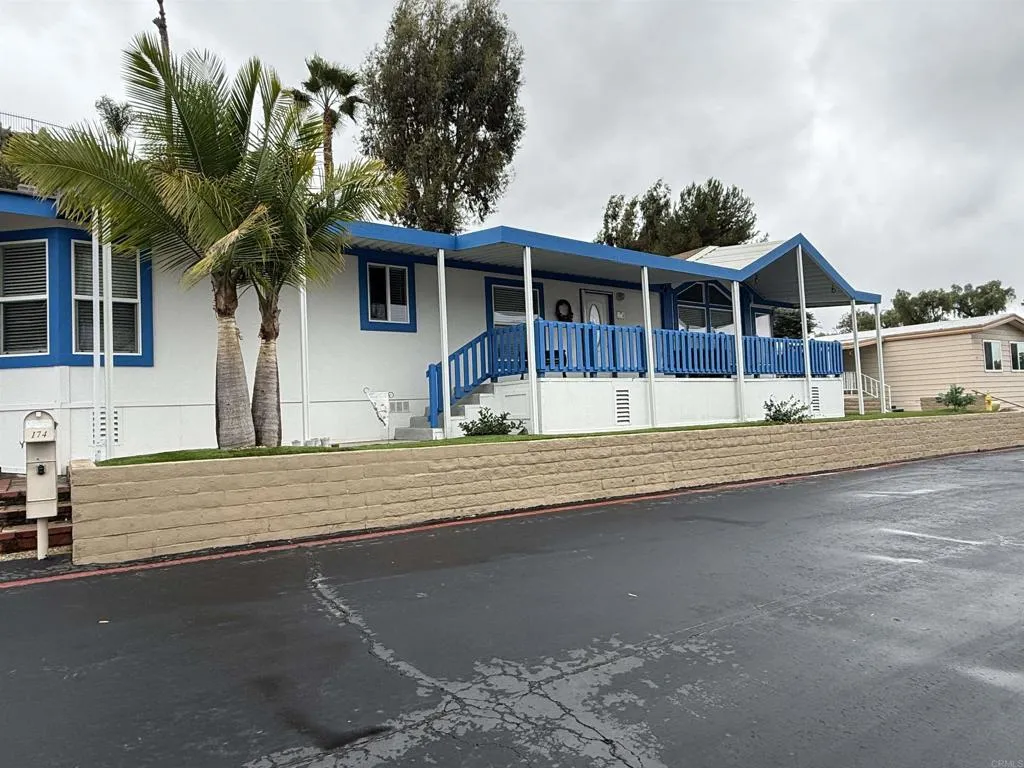 https://cdn.realtyfeed.com/cdn/127/306569924/4d2f91e17de3a5c1739778b4ca95e5a9.webp