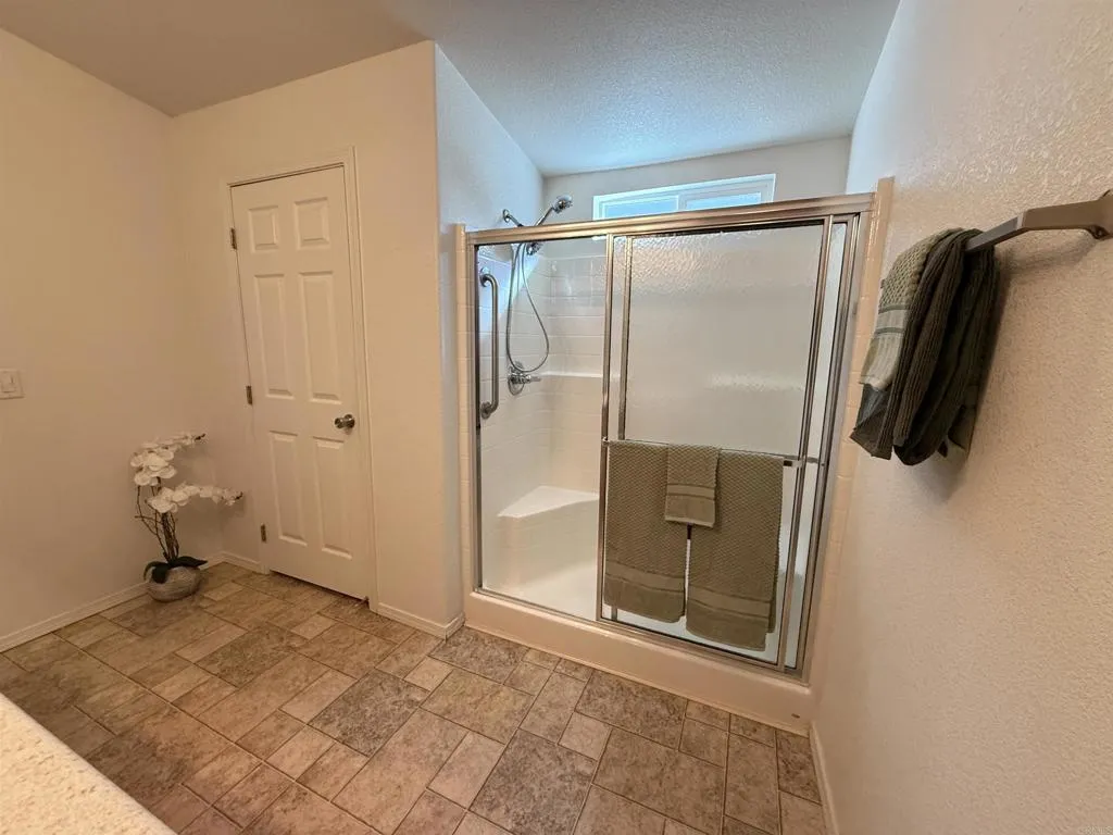 https://cdn.realtyfeed.com/cdn/127/306569924/f9fb6e6cae009c7f4e4522e44a4bc8af.webp
