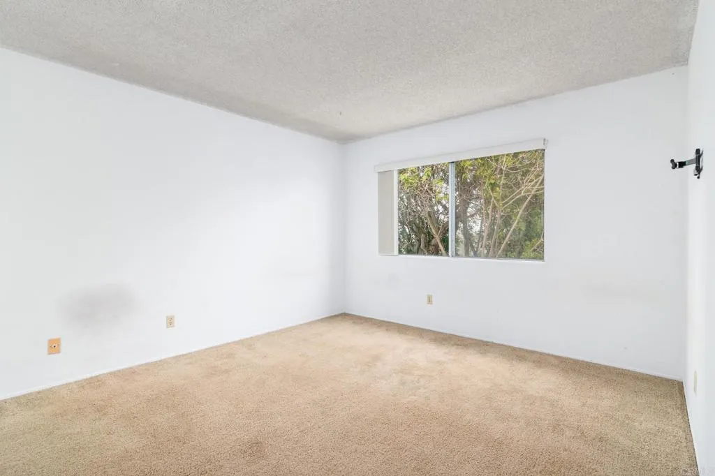 https://cdn.realtyfeed.com/cdn/127/306569937/3c1bffea3d1959cd4407272216210e40.webp