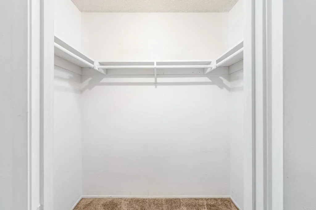 https://cdn.realtyfeed.com/cdn/127/306569937/49b66473f0646d1a3b743d78f4ec6f90.webp