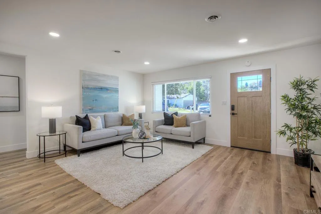 https://cdn.realtyfeed.com/cdn/127/306570011/025b9f5924a0fd834cb26b3c4bab6af1.webp