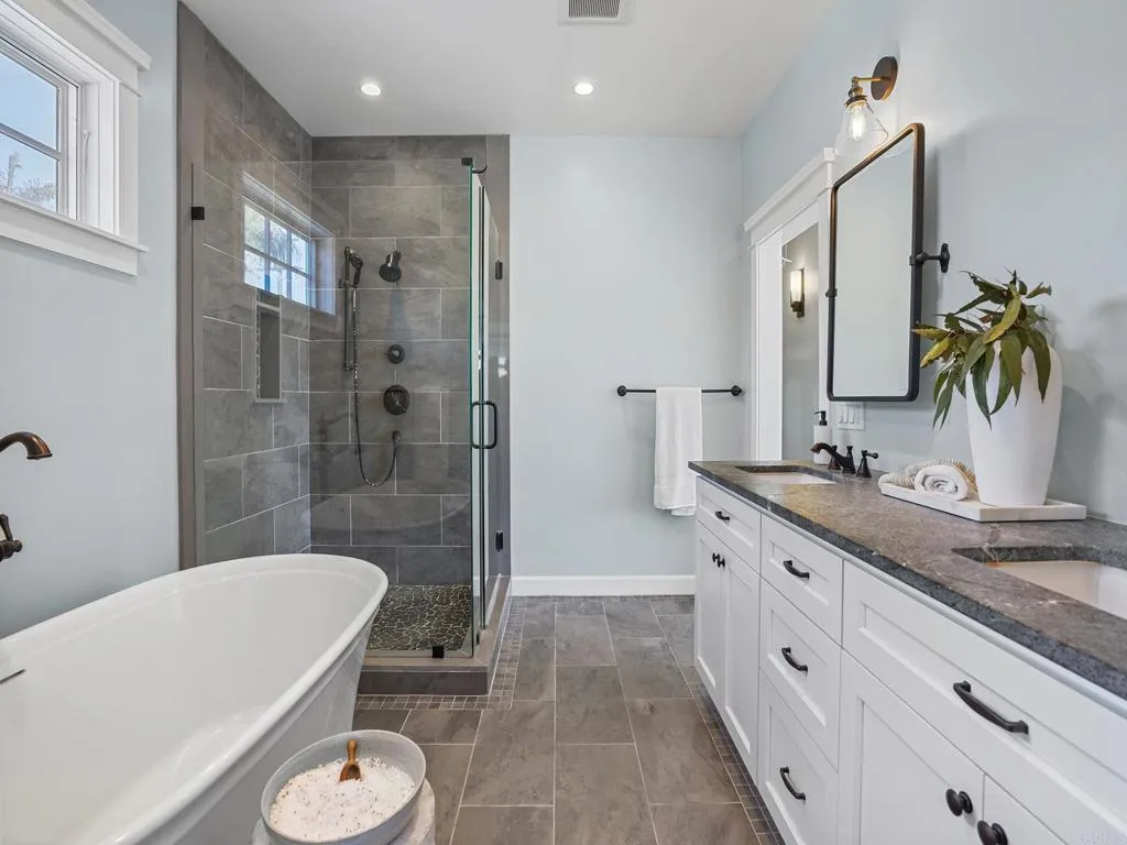https://cdn.realtyfeed.com/cdn/127/306570026/0e5243e6d6afabf99f10870202d5ff4c.webp