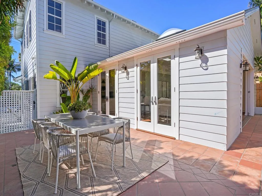 https://cdn.realtyfeed.com/cdn/127/306570026/5e9b067ec9b0d13c6110a6c5d03c8d51.webp