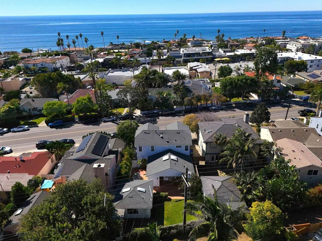 https://cdn.realtyfeed.com/cdn/127/306570026/d6e530a2565833b1ccd2735cc2ba43d2.webp