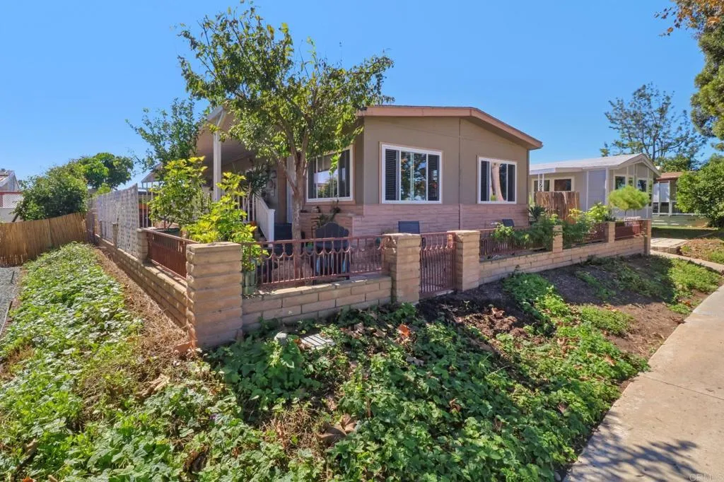 https://cdn.realtyfeed.com/cdn/127/306570057/b5e717b8098e42f1c5a9fd8f34e01f32.webp