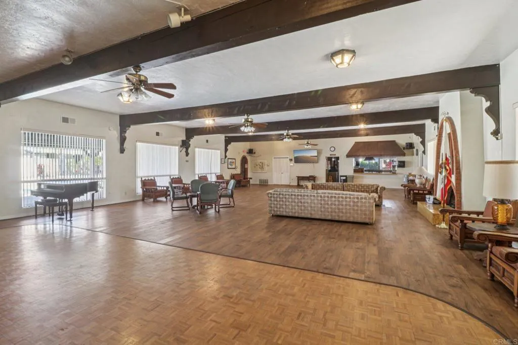 https://cdn.realtyfeed.com/cdn/127/306570057/c7160a071747f83a3c18a40645d85bd5.webp