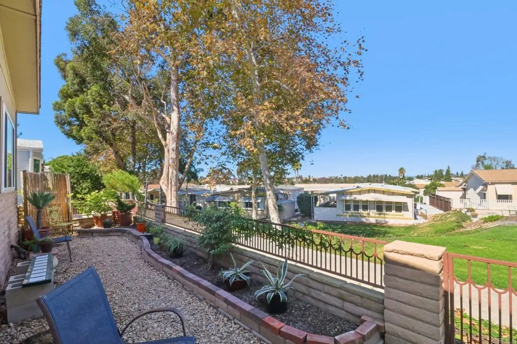 https://cdn.realtyfeed.com/cdn/127/306570057/f4f05870af552e7e3bdef2f1ca204f04.webp