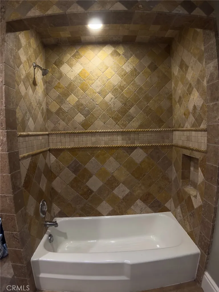 https://cdn.realtyfeed.com/cdn/127/306570078/44ac6acd8647e151a2e99de5ed9b0147.webp