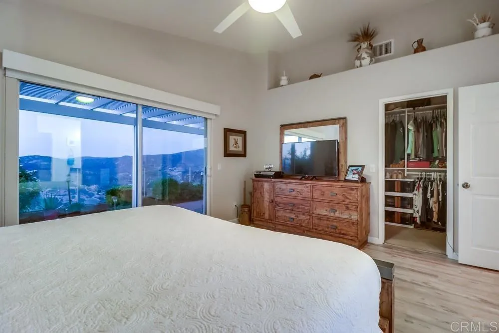 https://cdn.realtyfeed.com/cdn/127/306570104/49cc412584bd22354642398acb670f59.webp