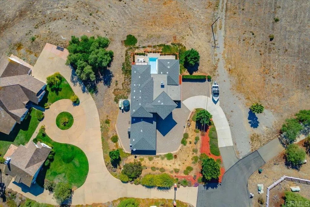 https://cdn.realtyfeed.com/cdn/127/306570185/0e7b7a827eed042ac0b3370b89d8d335.webp