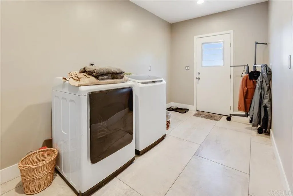 https://cdn.realtyfeed.com/cdn/127/306570185/b422de76fbdd18bf1fc6f202e83fa68e.webp
