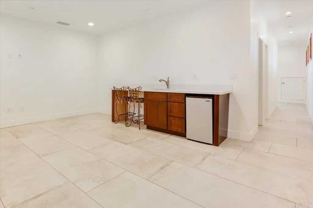 https://cdn.realtyfeed.com/cdn/127/306570185/dba5d6eb33a33a220e2ac9f552c2c24d.webp