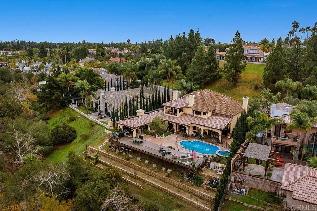 https://cdn.realtyfeed.com/cdn/127/306570205/4a9a1d0a2eef40ee82dfea832062b666.webp