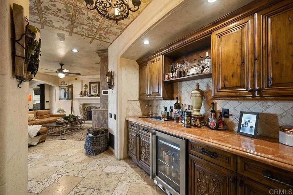 https://cdn.realtyfeed.com/cdn/127/306570205/4e25ca788816e8e047e3af59e47870d5.webp