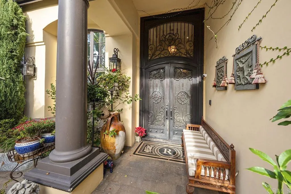 https://cdn.realtyfeed.com/cdn/127/306570205/8bb463d5ef0cda7c17b7d3f7b7bad38a.webp