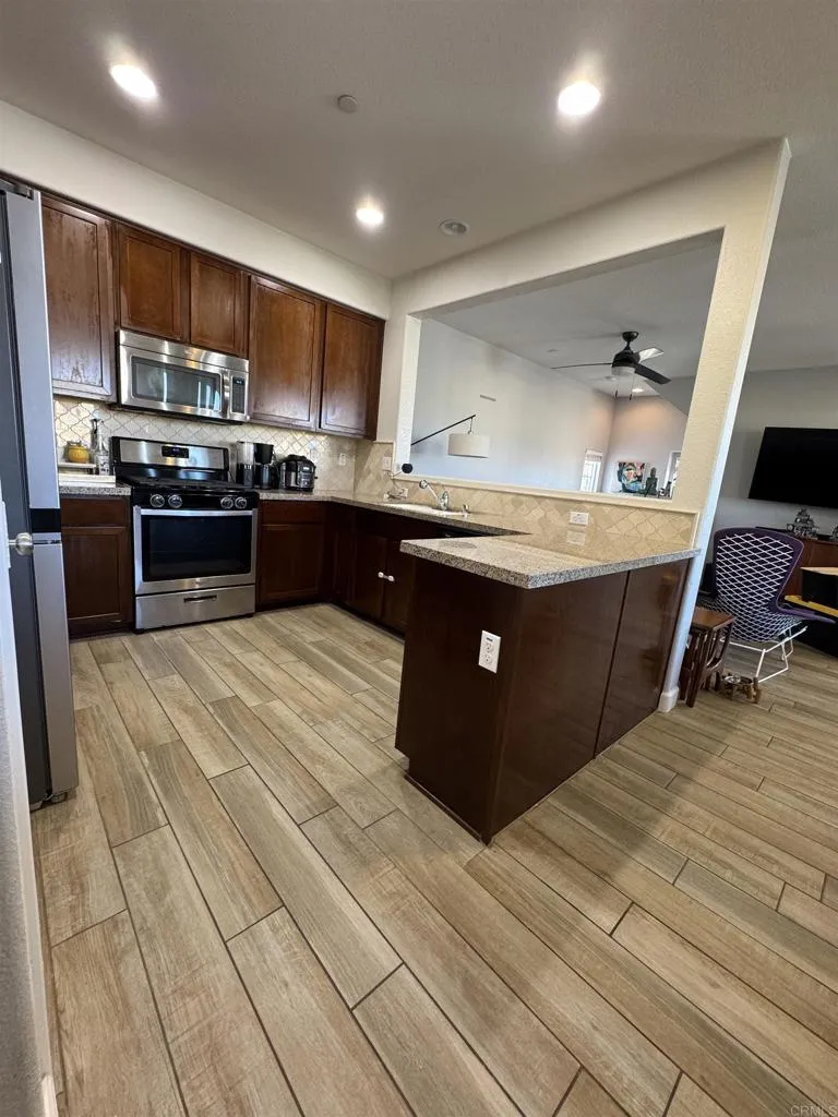 Photo #27: PTP2507957 Listing: Photo #27