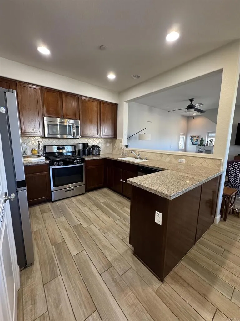 Photo #24: PTP2507957 Listing: Photo #24