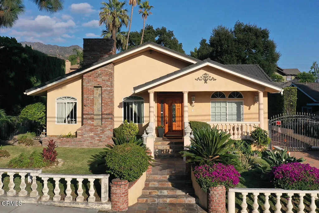 426 N Canyon Boulevard