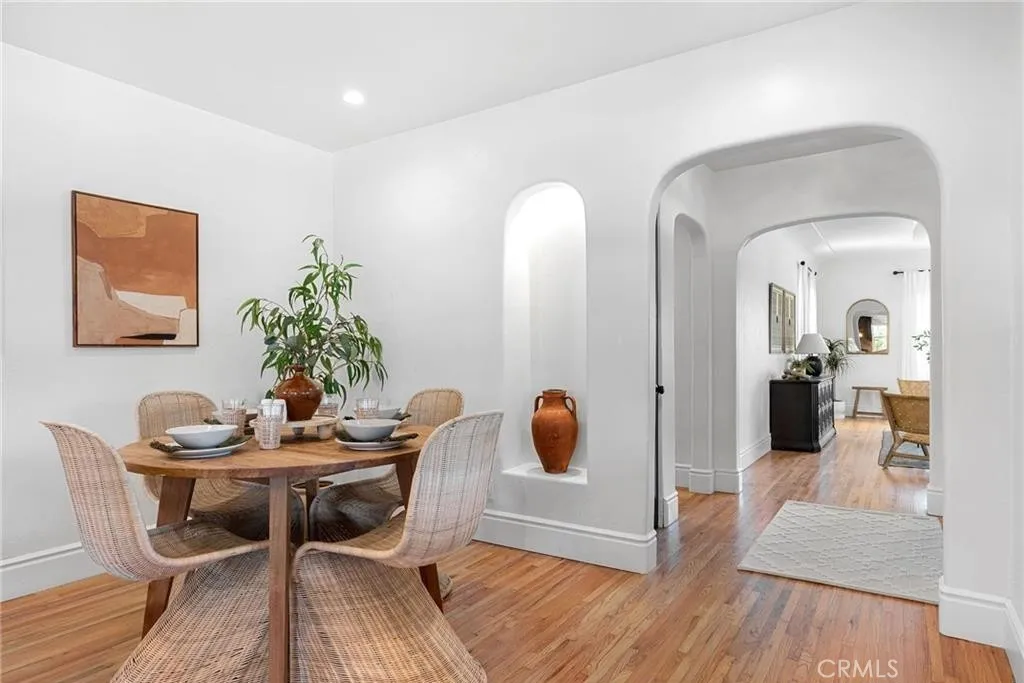 https://cdn.realtyfeed.com/cdn/127/306570405/be118a127f297c676d777de20fadc824.webp