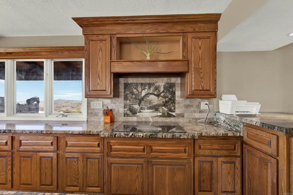 https://cdn.realtyfeed.com/cdn/127/306570458/c2327b1b1edcf4ee7df868e9e472095d.webp
