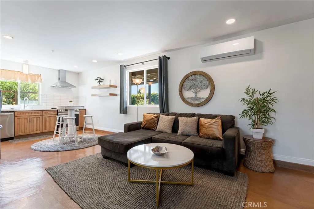 https://cdn.realtyfeed.com/cdn/127/306570466/0ce84af05d1d3914143facae7974d101.webp